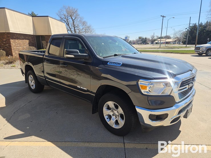 2021-dodge-1500-image-3