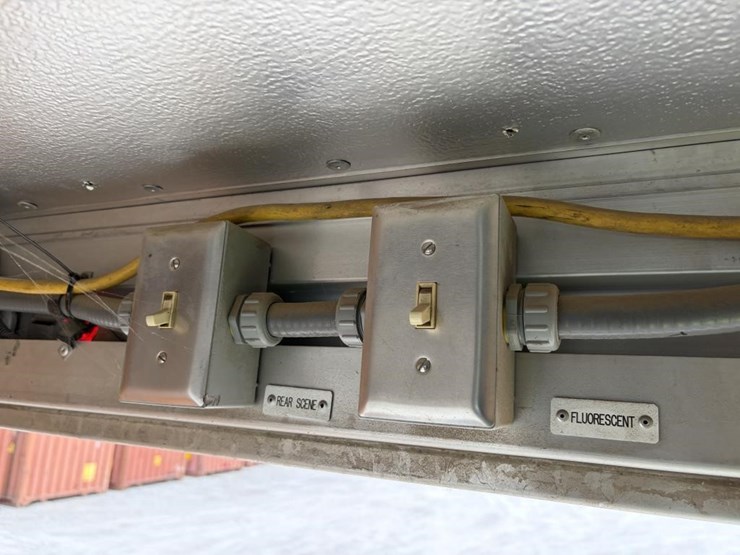 2008-utilimaster-workhorse-step-van-image-20