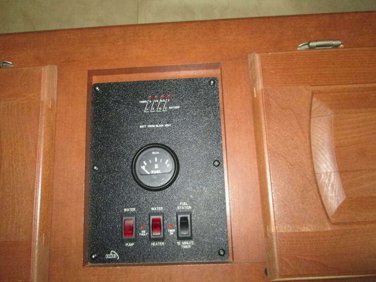 #36745-•-2011-forrest-river-stealth-24'-t/a-travel-trailer-4x4tsfw22bc009247-image-29