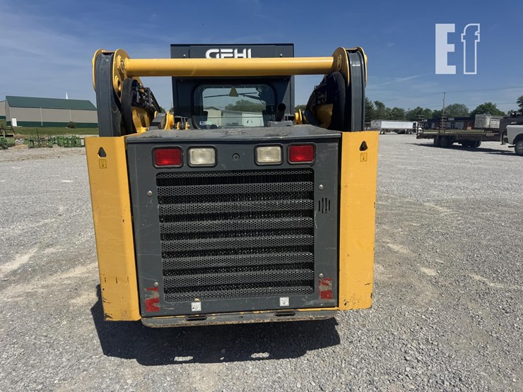 2019-gehl-vt320-image-8