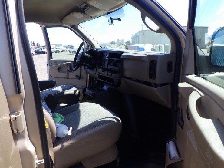 2006-chevrolet-express-3500-image-6