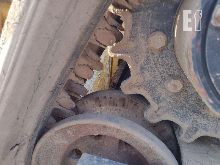 2022-deere-325g-image-23