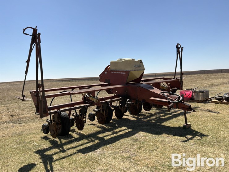 international-400-image-3