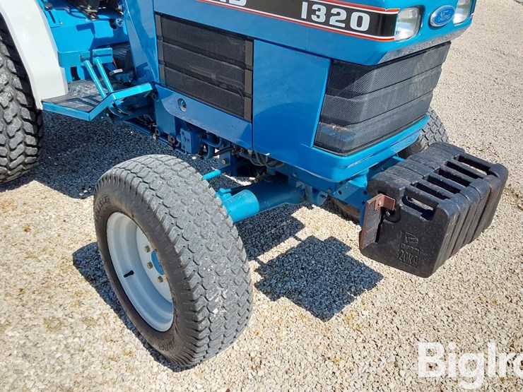 1996-ford-1320-image-12