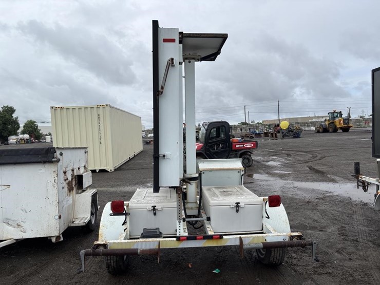 2006-ver-mac-cms-1584-towable-message-board-image-11