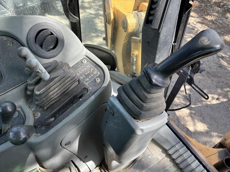 2006-caterpillar-4200-loader-backhoe-image-33