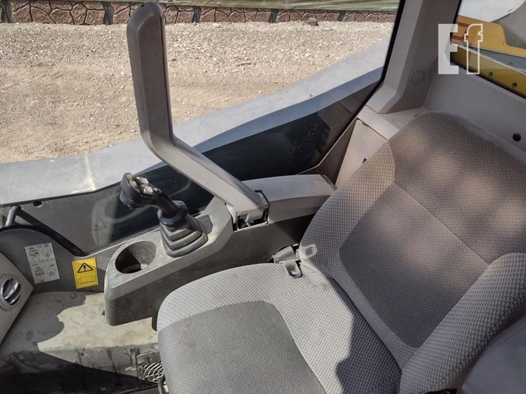 2015-volvo-mct125c-image-11