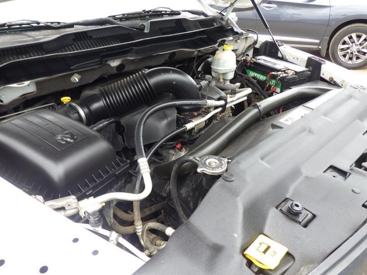 2014-dodge-1500-image-11