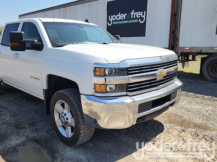 2017-chevrolet-silverado-2500hd-image-7