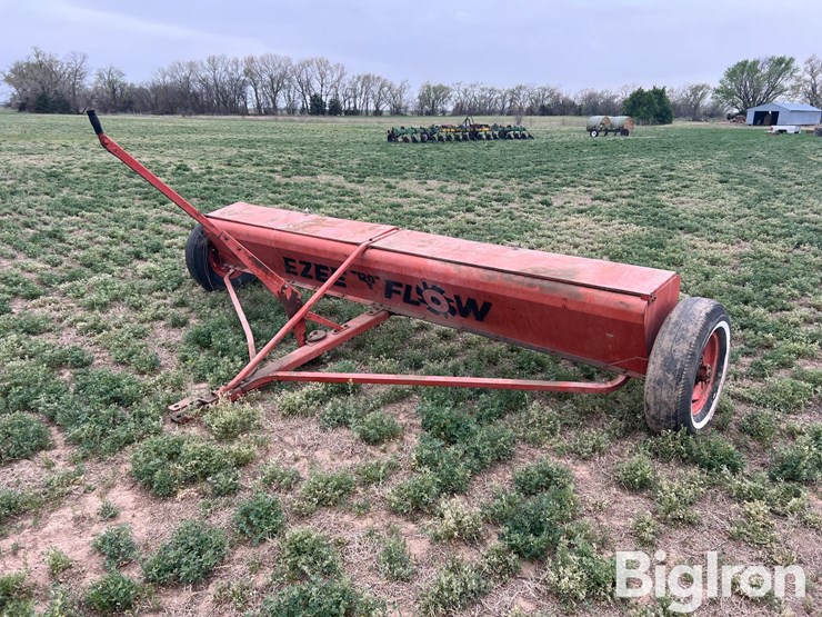 ezee-flow-fertilizer-spreader-image-1