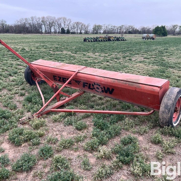 Ezee Flow Fertilizer Spreader