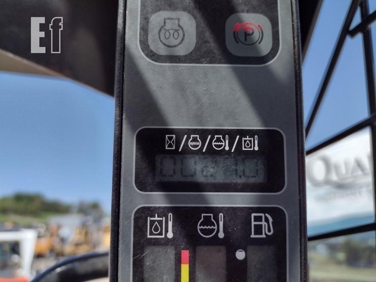 2022-case-sr160b-image-6