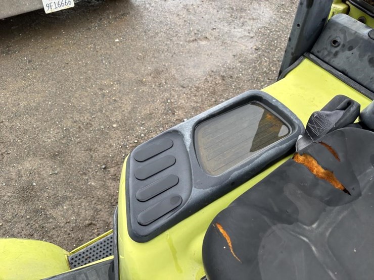 clark-cdp40-forklift-image-25