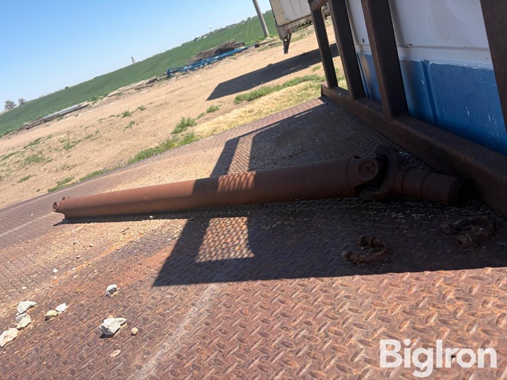 1976-international-1600-s/a-flatbed-truck-image-11