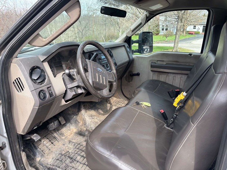 2009-ford-f550-image-13