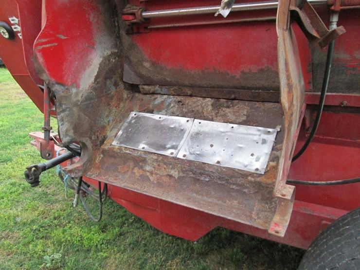 #46183-•-schuler-pull-type-feed-mixer-image-7