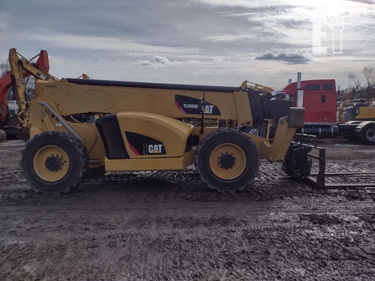2019-caterpillar-tl1055d-image-3