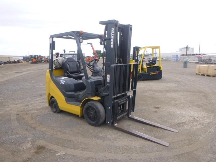 komatsu-fg25st-16-image-2