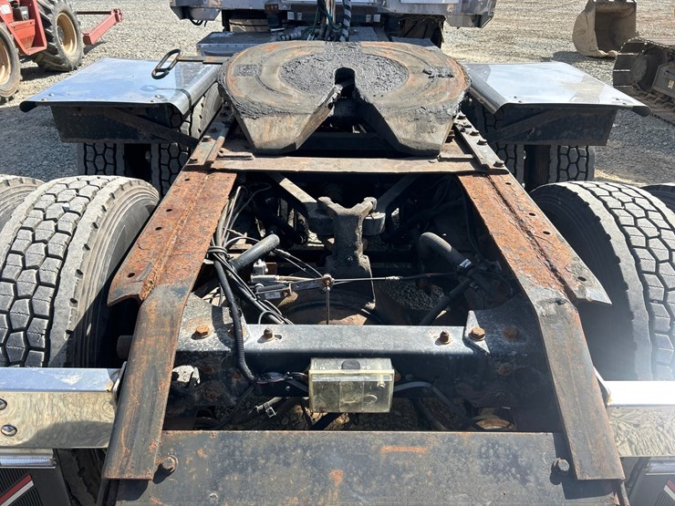 1999-kenworth-t600-image-23