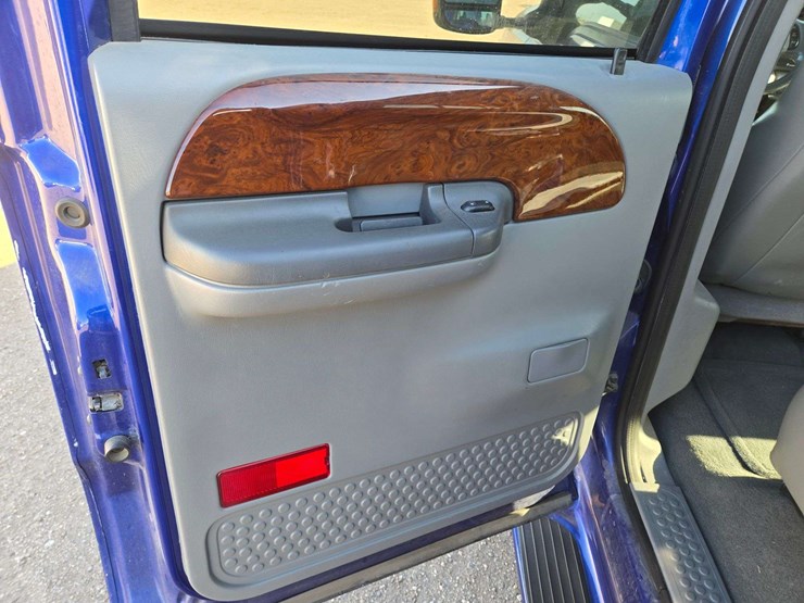 2003-ford-f450-image-13