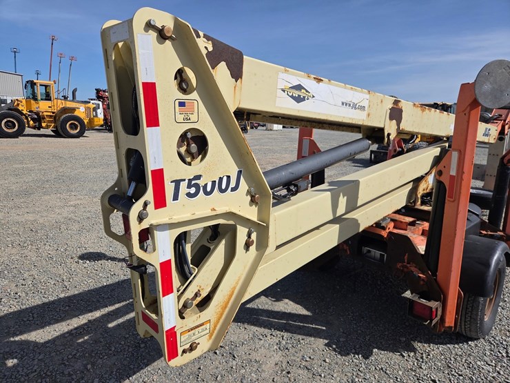 2010-jlg-t500j-image-21