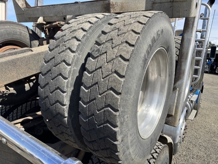 2000-kenworth-t800b-image-45