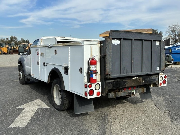 2011-ford-f550-image-4