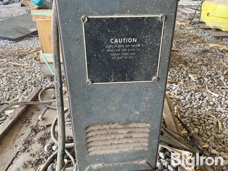 lincoln-arc-welder-image-10