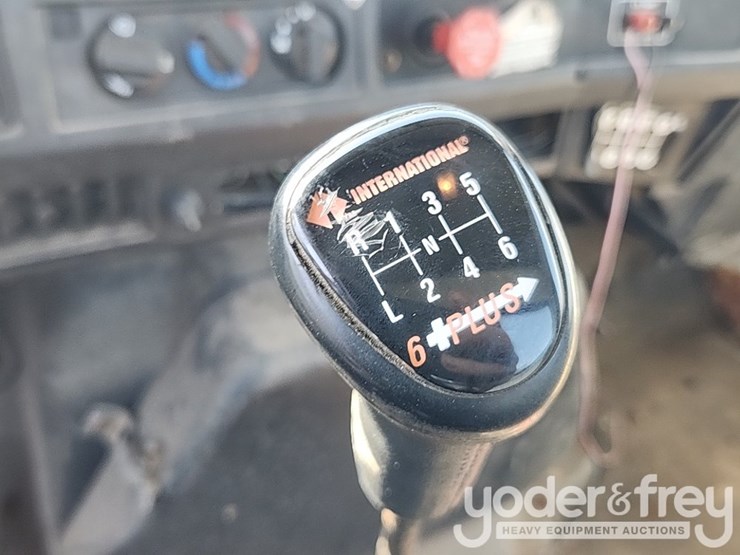 2002-international-4900-image-34