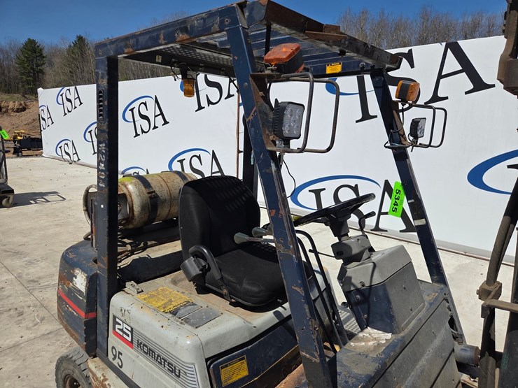 komatsu-fg25t-11-image-35