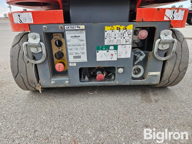 2016-skyjack-sj12-image-9