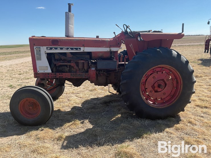 1966-international-806-image-8