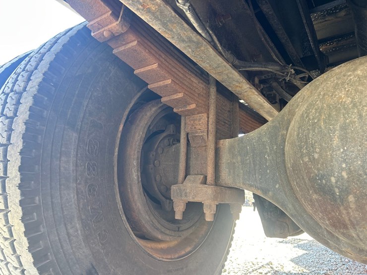 2013-international-durastar-4300-image-37