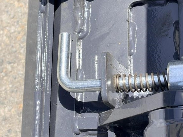 2026-zjg-zj-380-skid-steer-loader-image-6