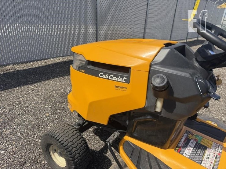 2018-cub-cadet-xt1-lt42-image-7