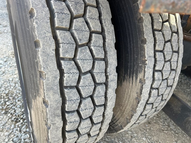 1999-kenworth-t600-image-117