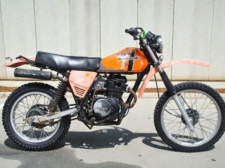 kawasaki-kl250-motorcycle-image-1