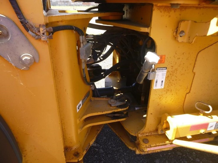 2005-deere-624j-image-30