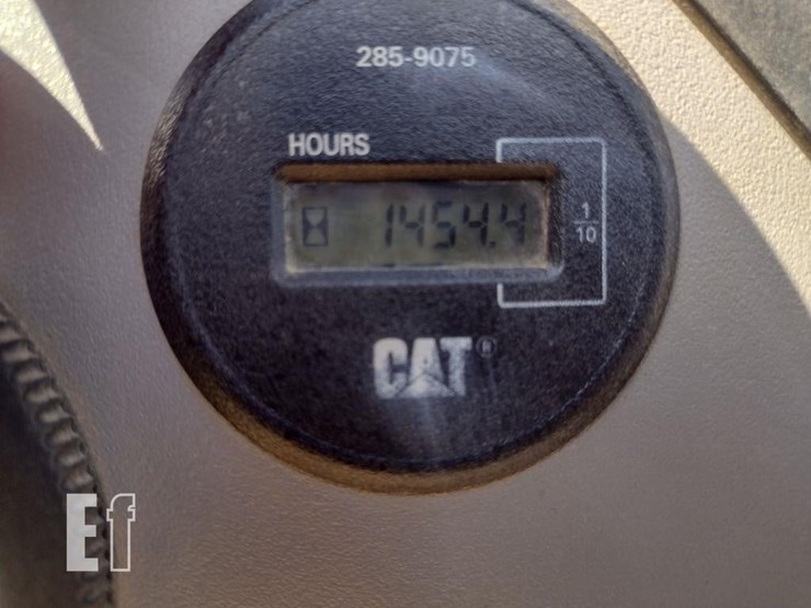 2011-caterpillar-420e-image-6