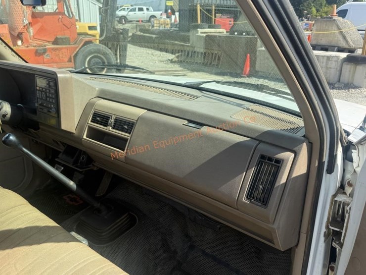 1992-chevrolet-cheyenne-1500-image-23