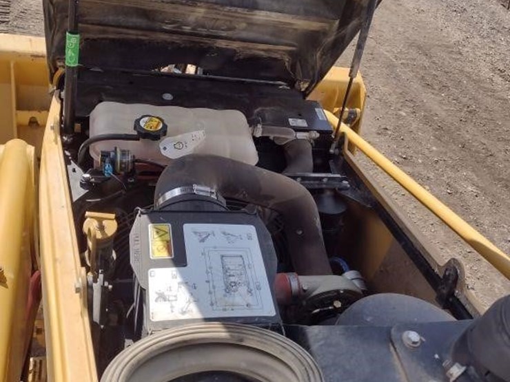 2011-caterpillar-420e-image-31