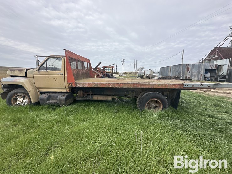 1982-ford-f600-image-8