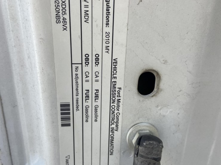 2010-ford-f250-xl-image-41