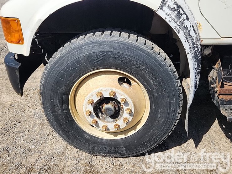 2002-international-4900-image-13