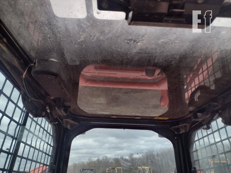 kubota-svl75-2-image-11