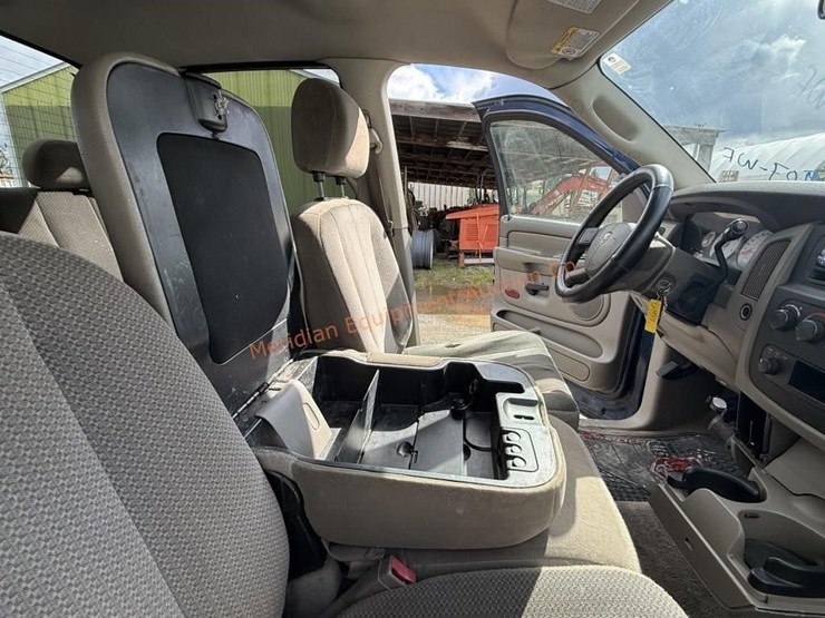 2004-dodge-ram-3500-image-37