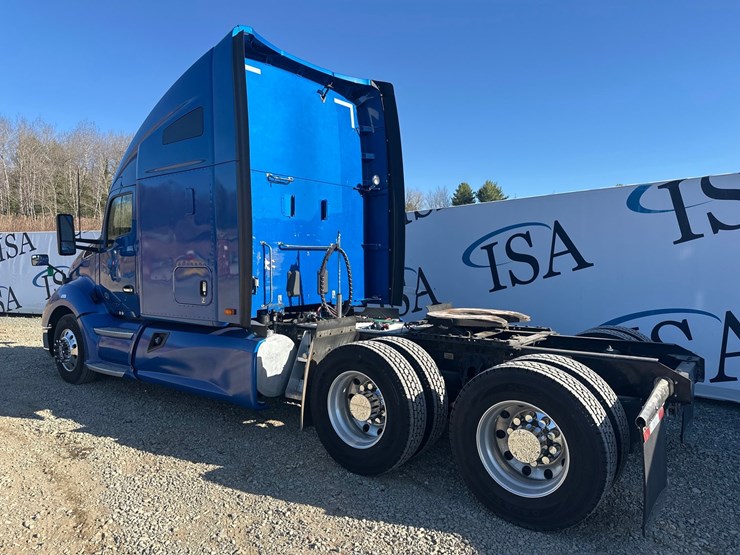 2018-kenworth-t680-image-11