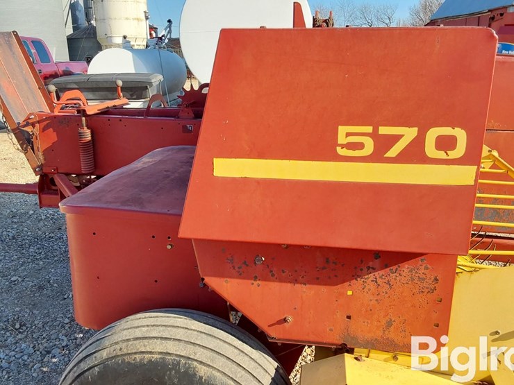 1990-new-holland-570-image-15