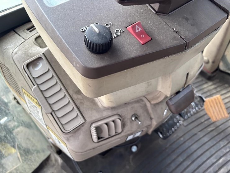 2001-john-deere-6410-image-39