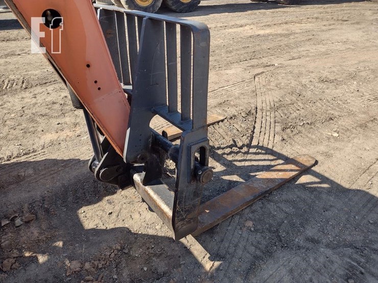 2004-jlg-g6-42a-image-15